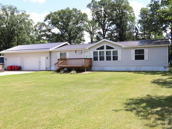 752 Lenmark Lane, Badger, MN 56714