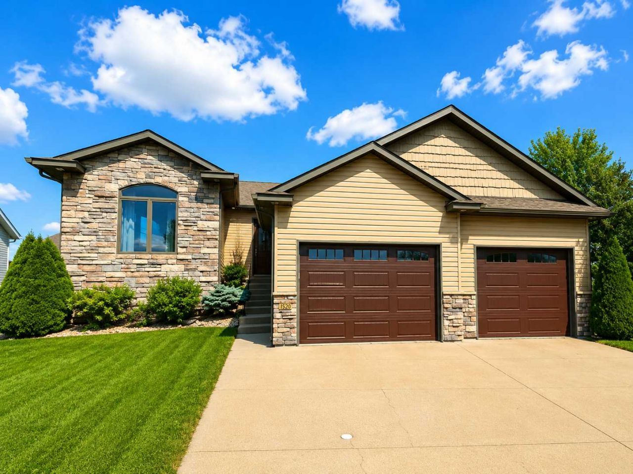 1520 Pine Siskin , Sartell, MN 56377