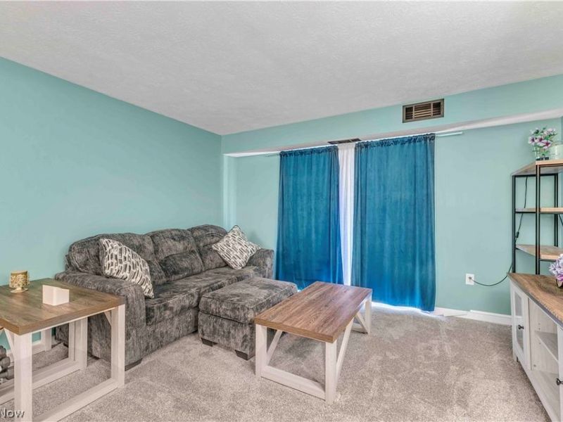 8455 N Akins Road, Unit E-8, North Royalton, OH 44133 Photo 12