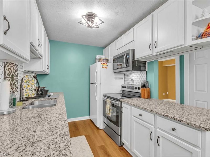 8455 N Akins Road, Unit E-8, North Royalton, OH 44133 Photo 6