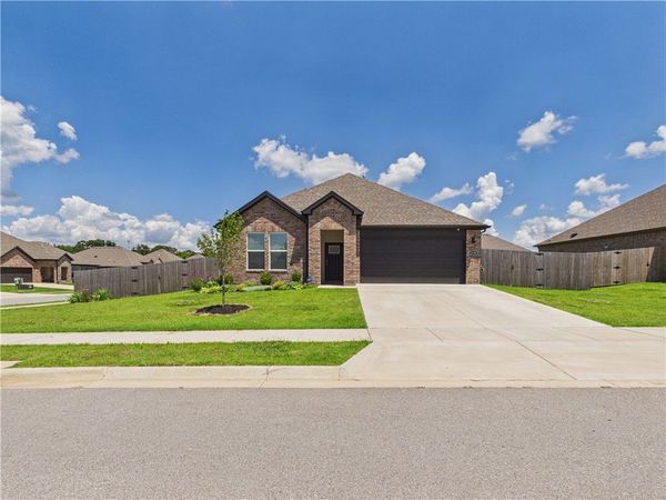 2108 Hahn Street, Pea Ridge, AR 72751