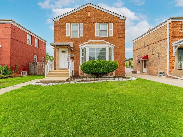 9144 S Utica Avenue , Evergreen Park, IL 60805