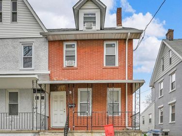 6 W 6TH STREET, MARCUS HOOK, PA 19061