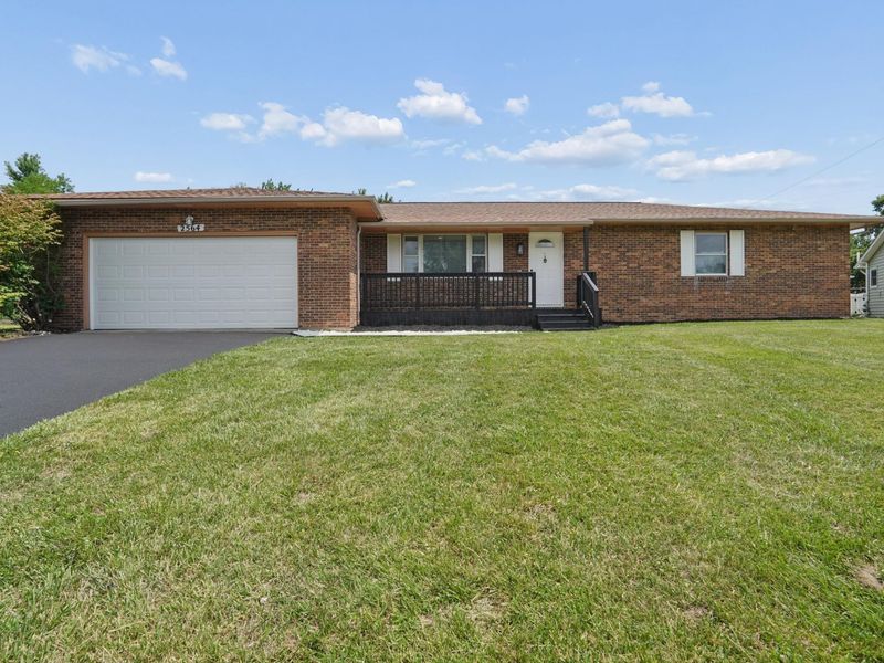 2564 Bryan Circle, Grove City, OH 43123 Photo 1
