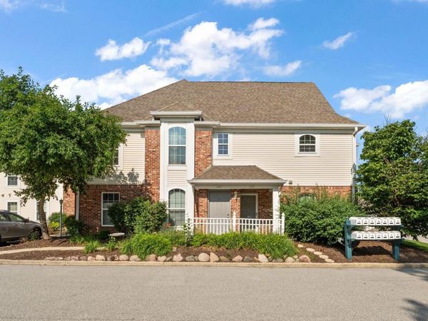2925 Foggy Glen Drive, Valparaiso, IN 46385
