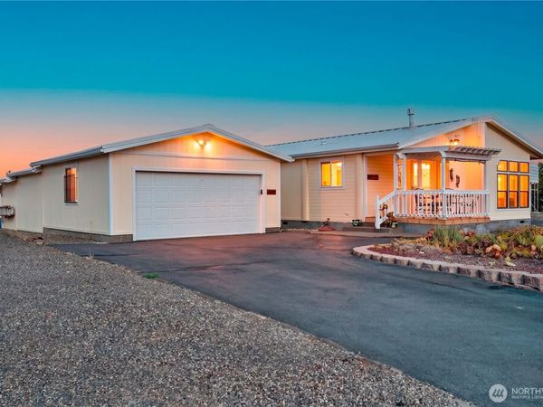 105 Edgewater Way SW, Mattawa, WA 99349