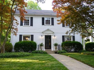345 Dellwood Avenue, Oakwood, OH 45419
