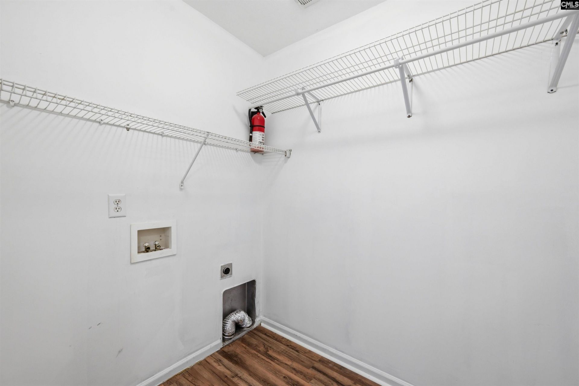492 Denman Loop  Photo 13