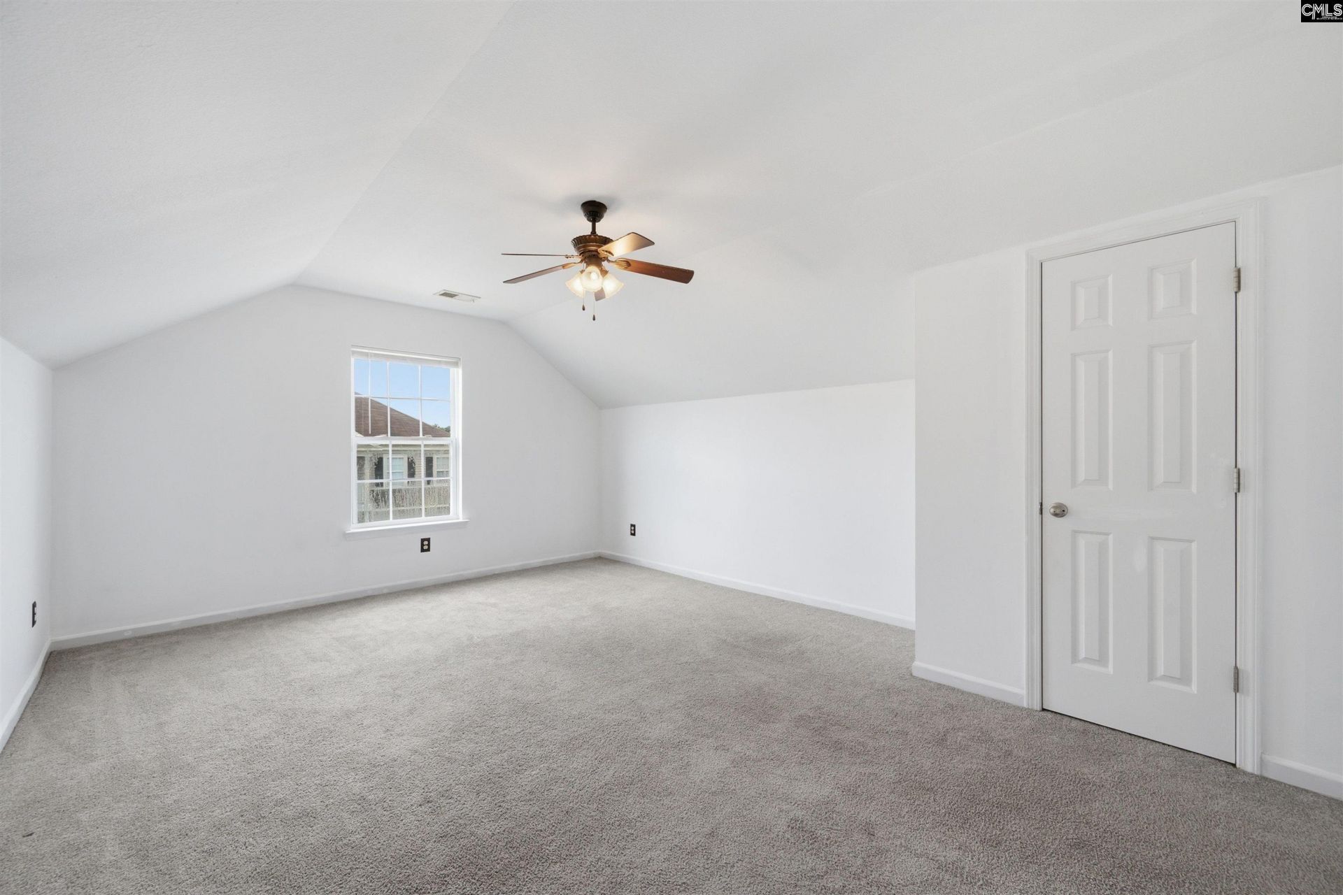 492 Denman Loop  Photo 21