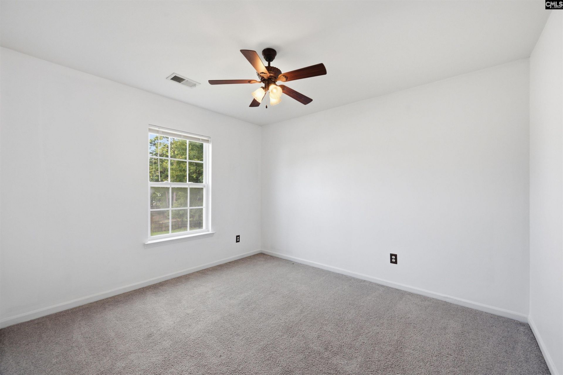 492 Denman Loop  Photo 26