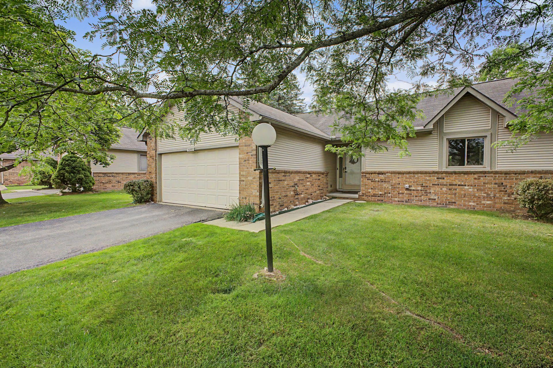 32887 Chapman Circle, Westland, MI 48185 Main Photo