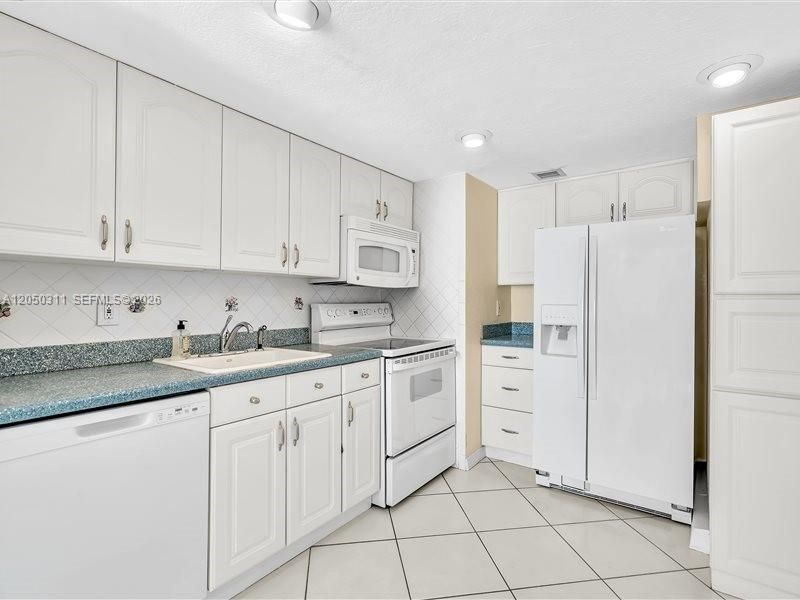 9273 Collins Ave , Unit 1010, Surfside, FL 33154 Photo