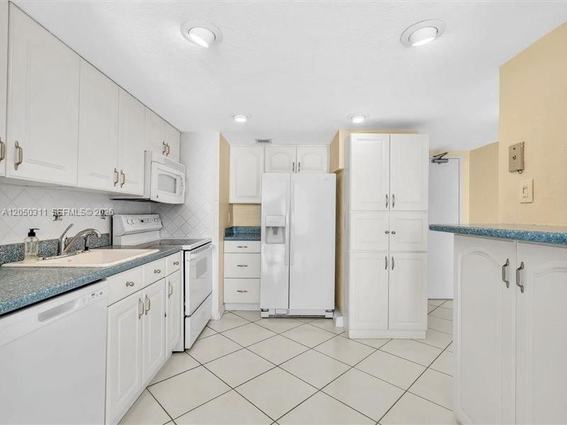 9273 Collins Ave , Unit 1010, Surfside, FL 33154 Photo