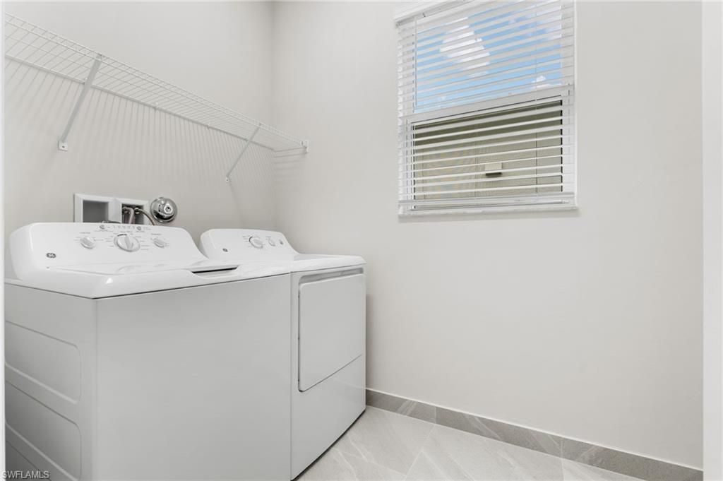 2436 Cambridge Way, Naples, FL 34112 Photo