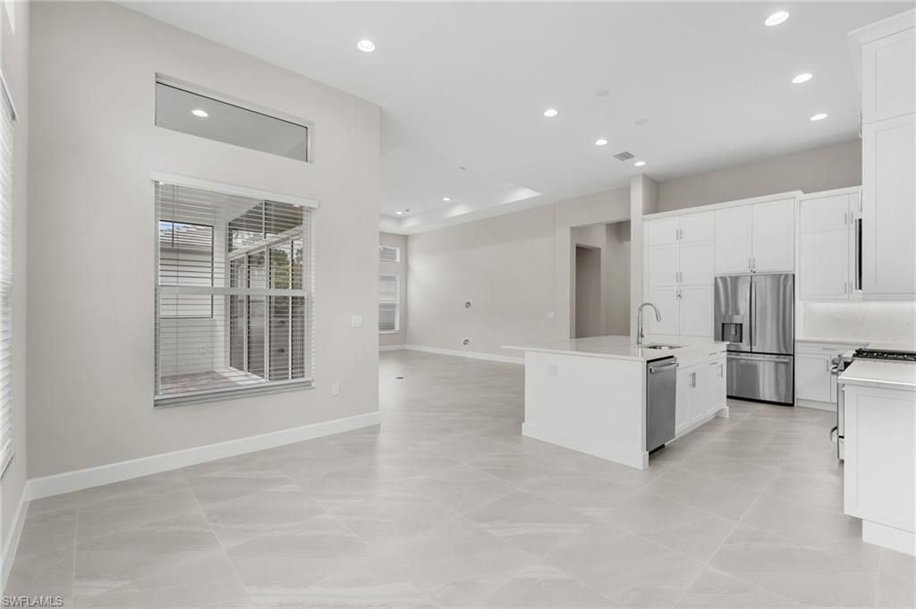 2436 Cambridge Way, Naples, FL 34112 Photo