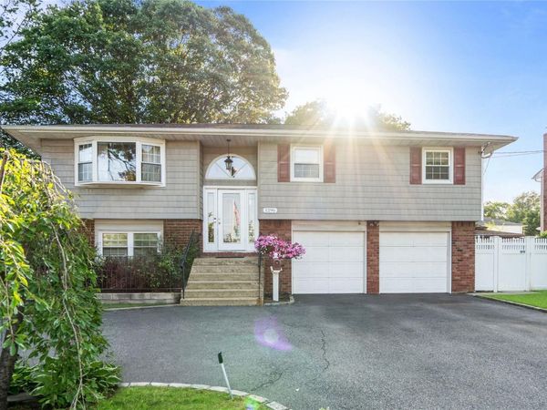 1296 Oak Avenue , West Islip, NY 11795