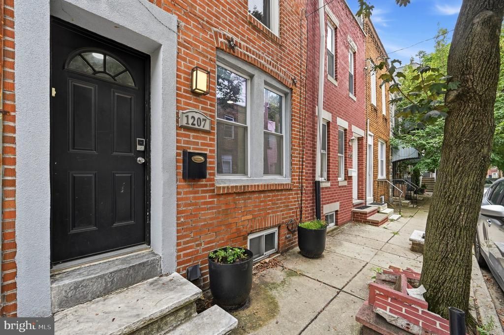 1207 S Marshall Street, Philadelphia, PA 19147 Main Photo