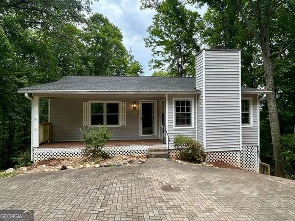 195 Golden Avenue, Dahlonega, GA 30533