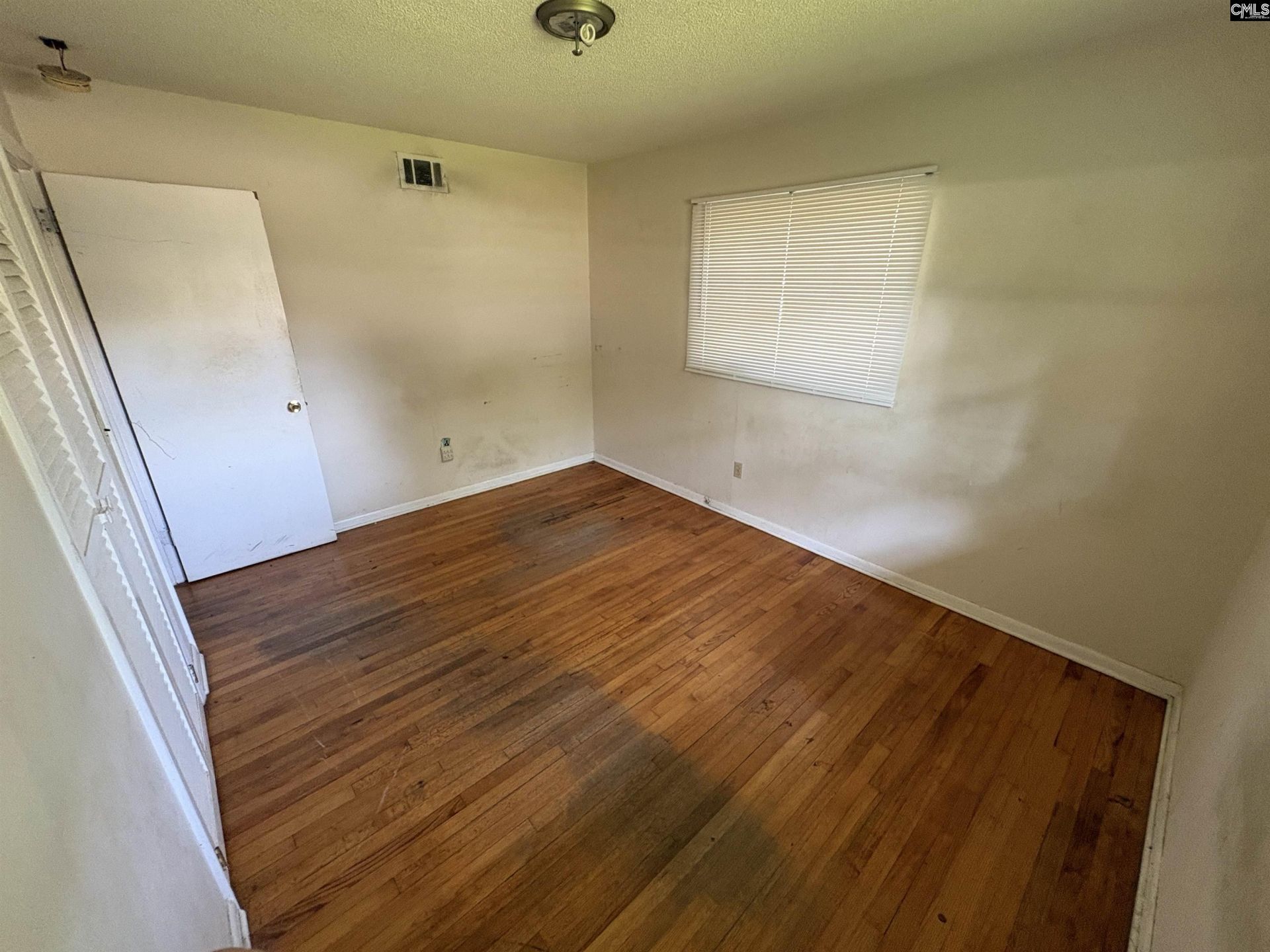 1802 Ardmore Road  Photo 10