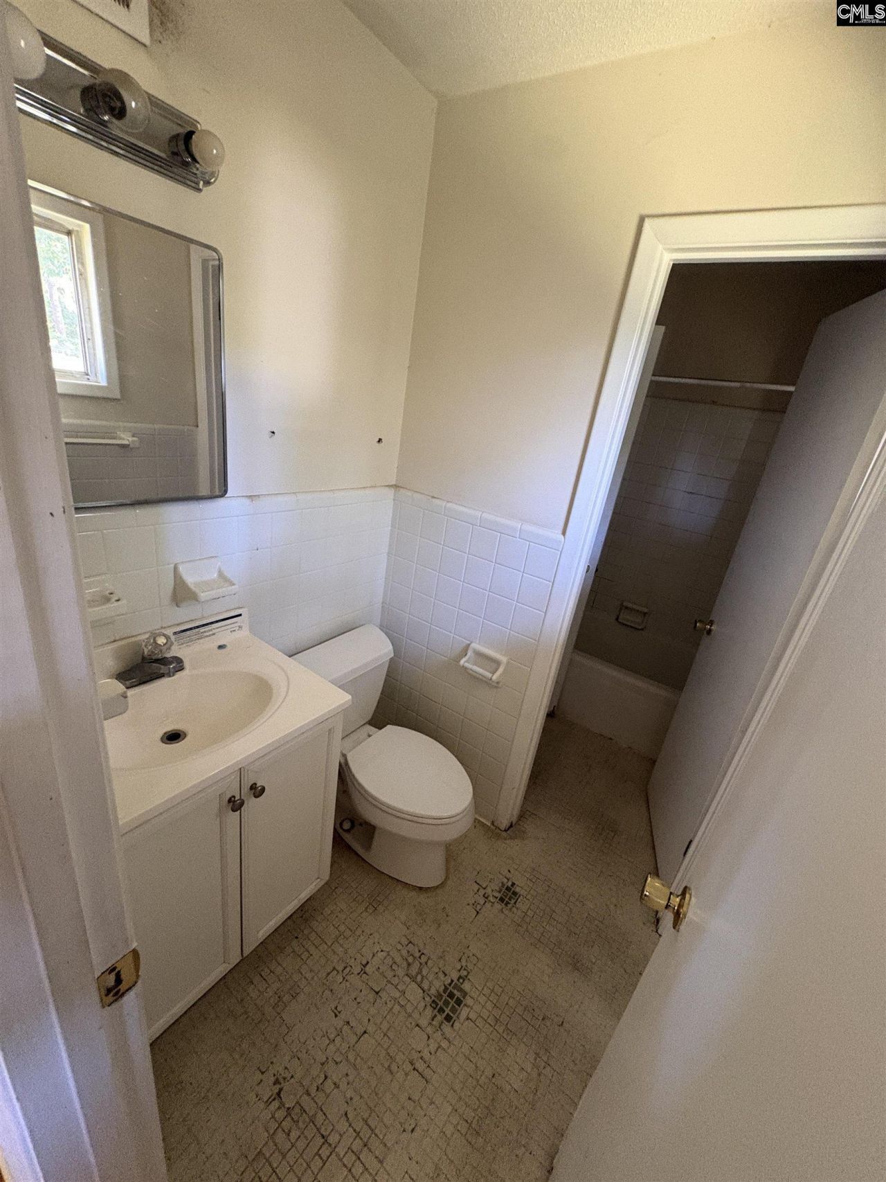1802 Ardmore Road  Photo 6