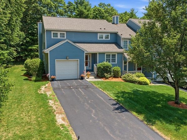 120 Colonial Dr, Unit 120, Sturbridge, MA 01566