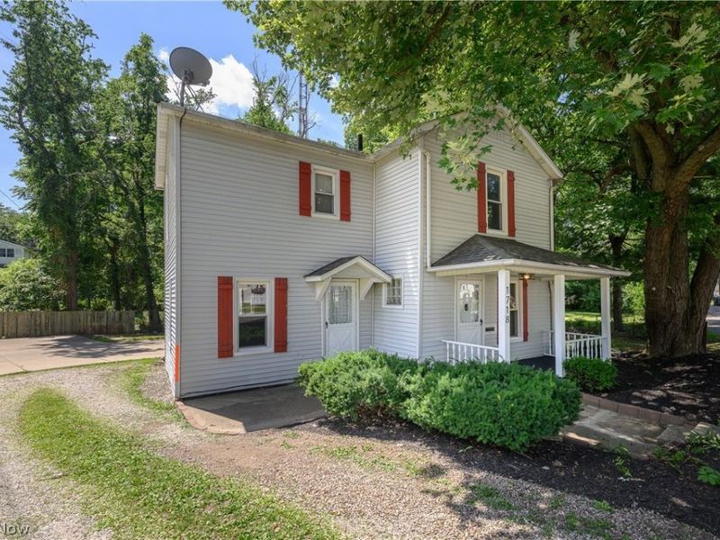 1718 Ferndale Road NW, Canton, OH 44709 Photo 2