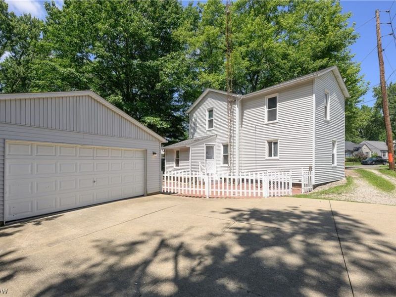 1718 Ferndale Road NW, Canton, OH 44709 Photo 3