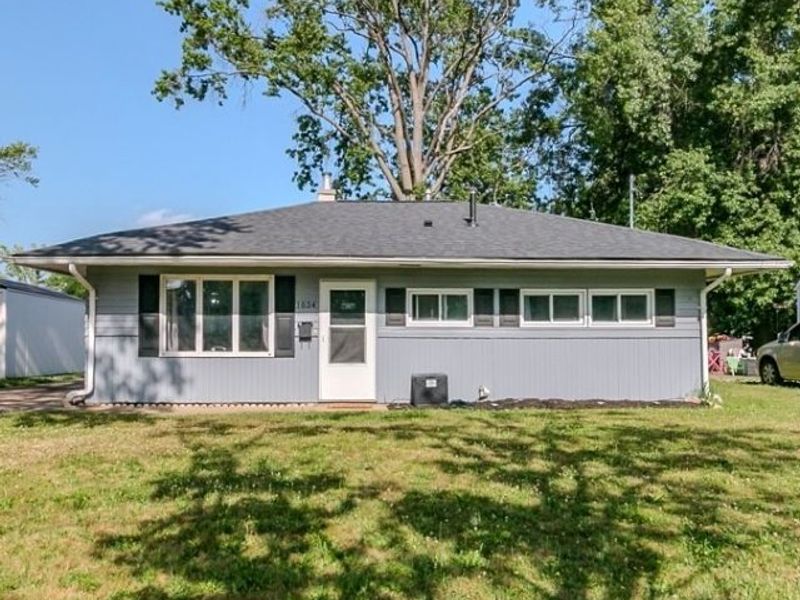 1634 Denison Drive NW, Warren, OH 44485 Photo 1