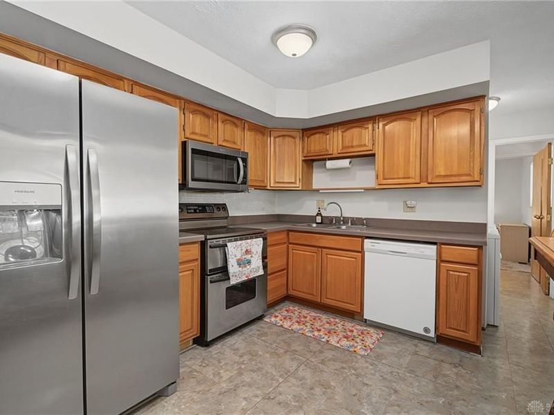7481 Mohawk Trail Road, Miami Township, OH 45459 Photo 11