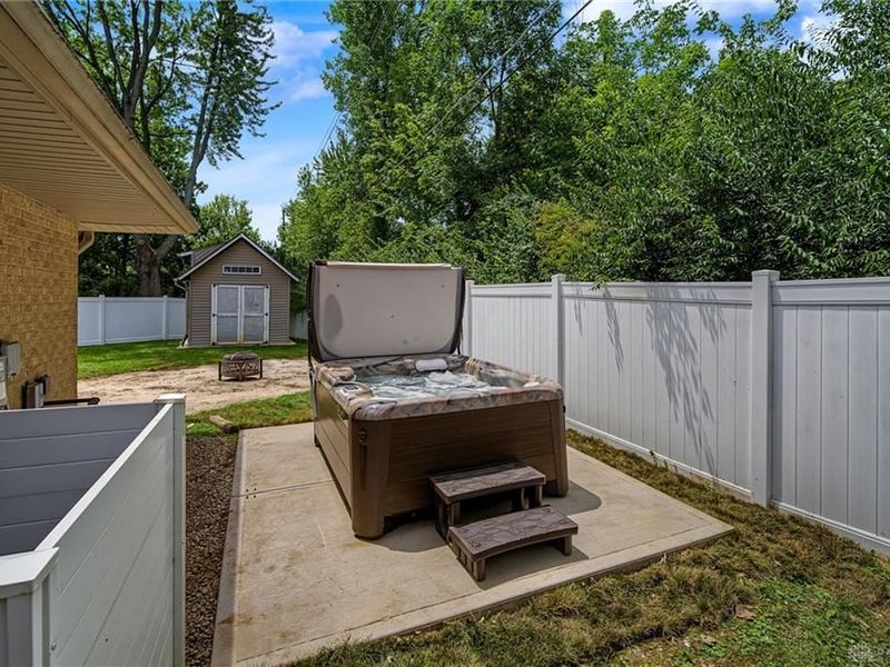 7481 Mohawk Trail Road, Miami Township, OH 45459 Photo 29