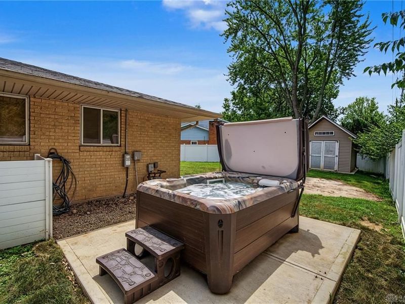 7481 Mohawk Trail Road, Miami Township, OH 45459 Photo 30