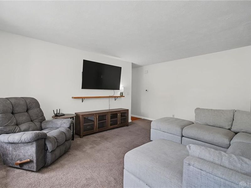 7481 Mohawk Trail Road, Miami Township, OH 45459 Photo 8