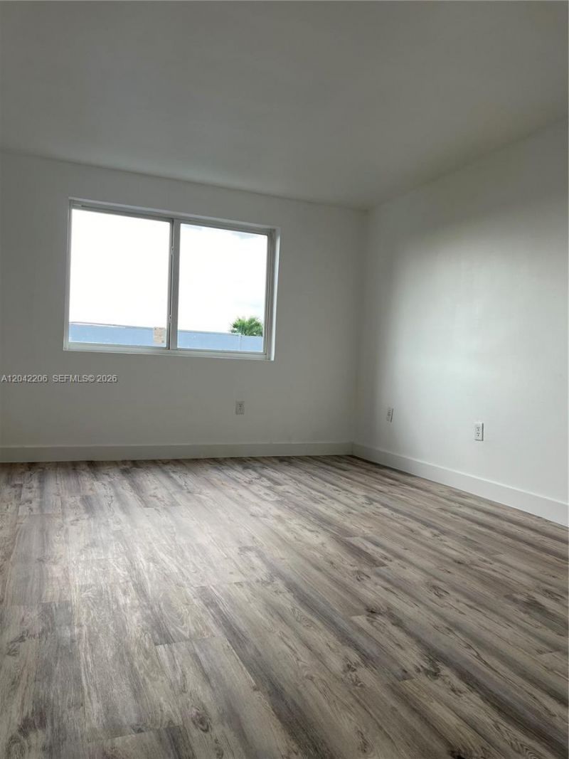 860 NE 78th St, Unit 303, Miami, FL 33138 Photo