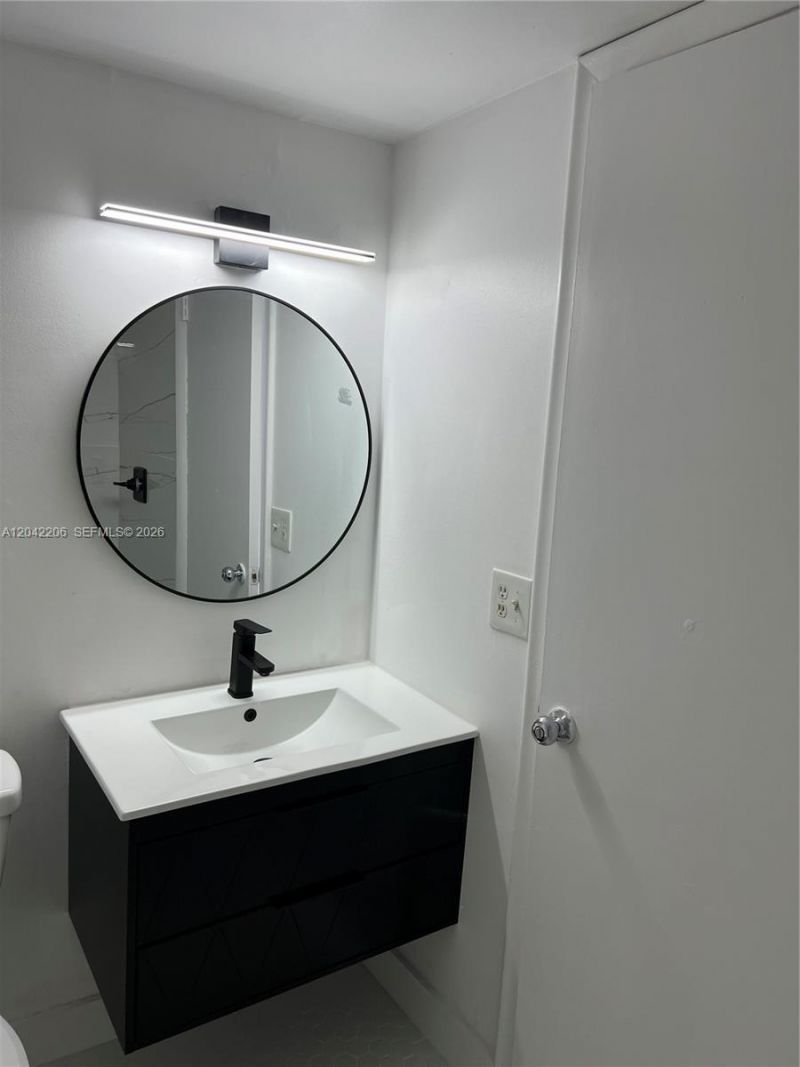 860 NE 78th St, Unit 303, Miami, FL 33138 Photo
