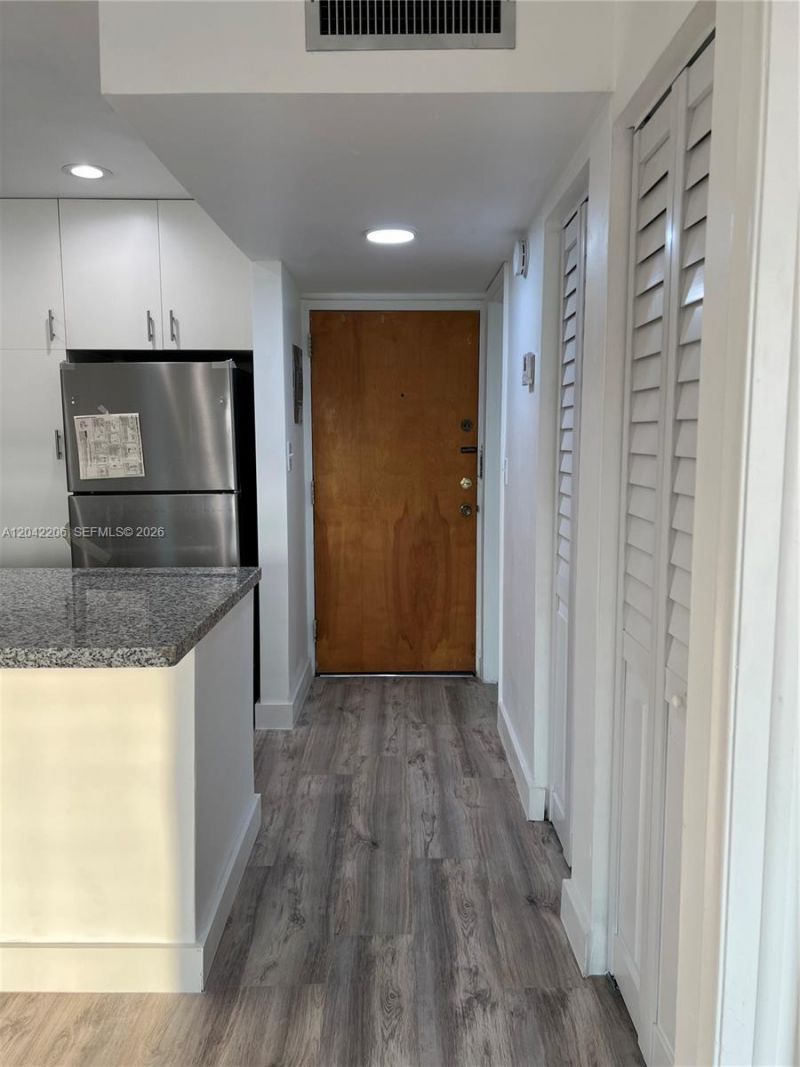 860 NE 78th St, Unit 303, Miami, FL 33138 Photo