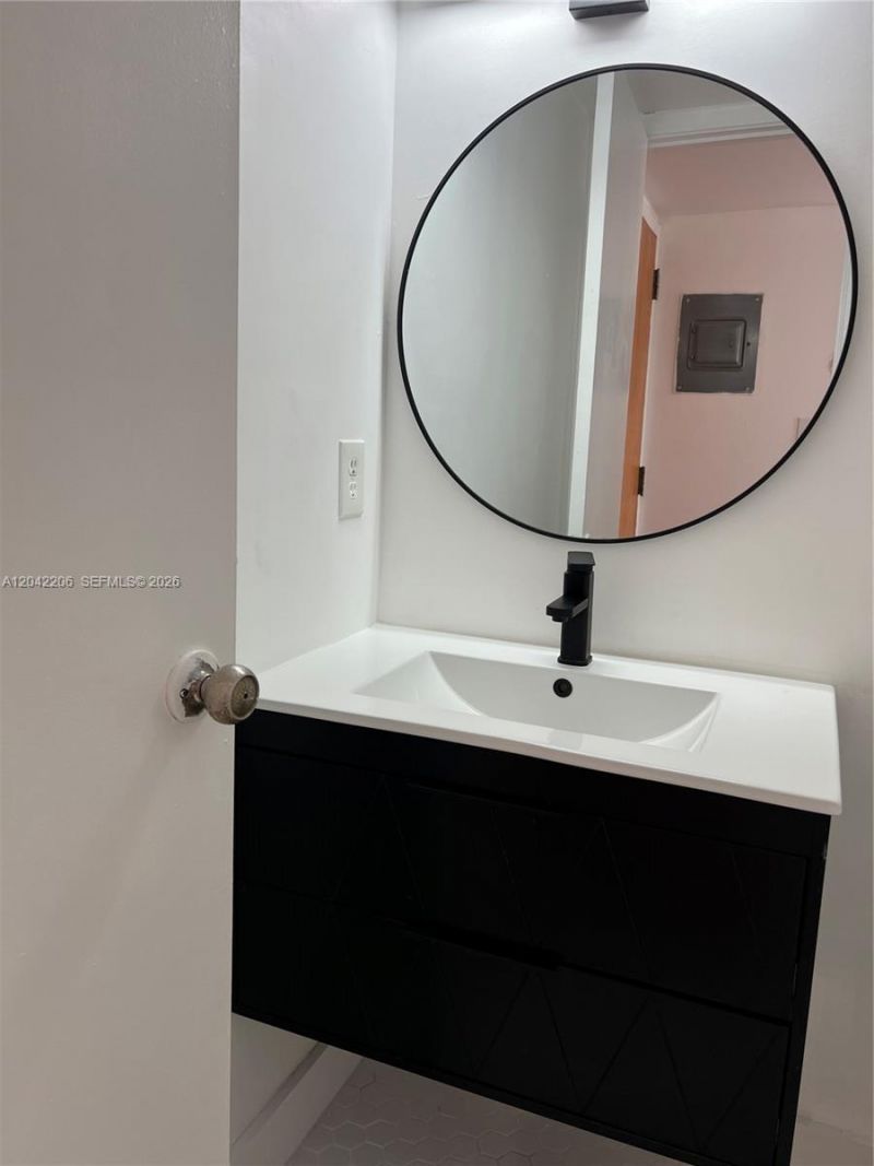 860 NE 78th St, Unit 303, Miami, FL 33138 Photo