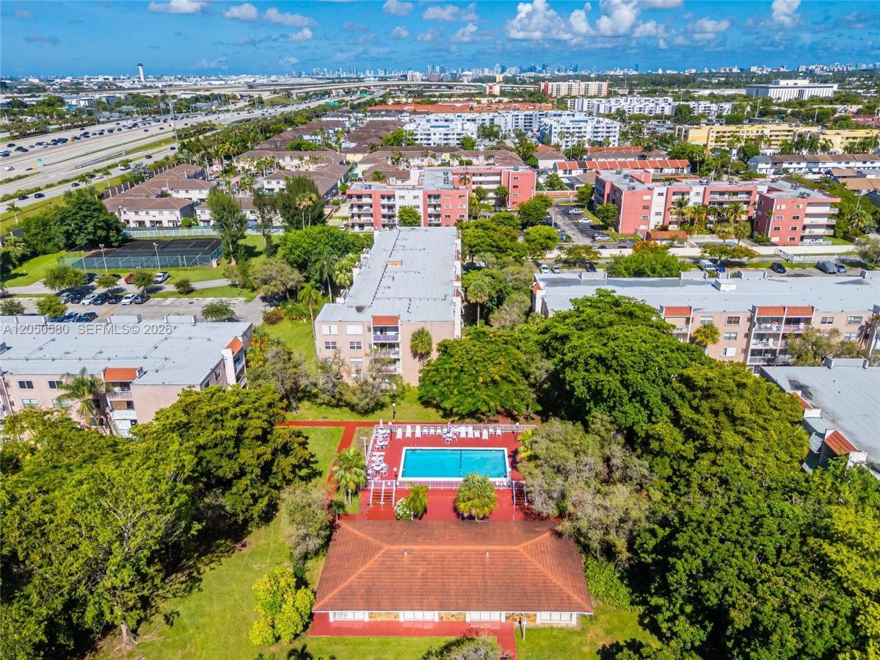 8501 NW 8th St , Unit 105, Miami, FL 33126 Photo