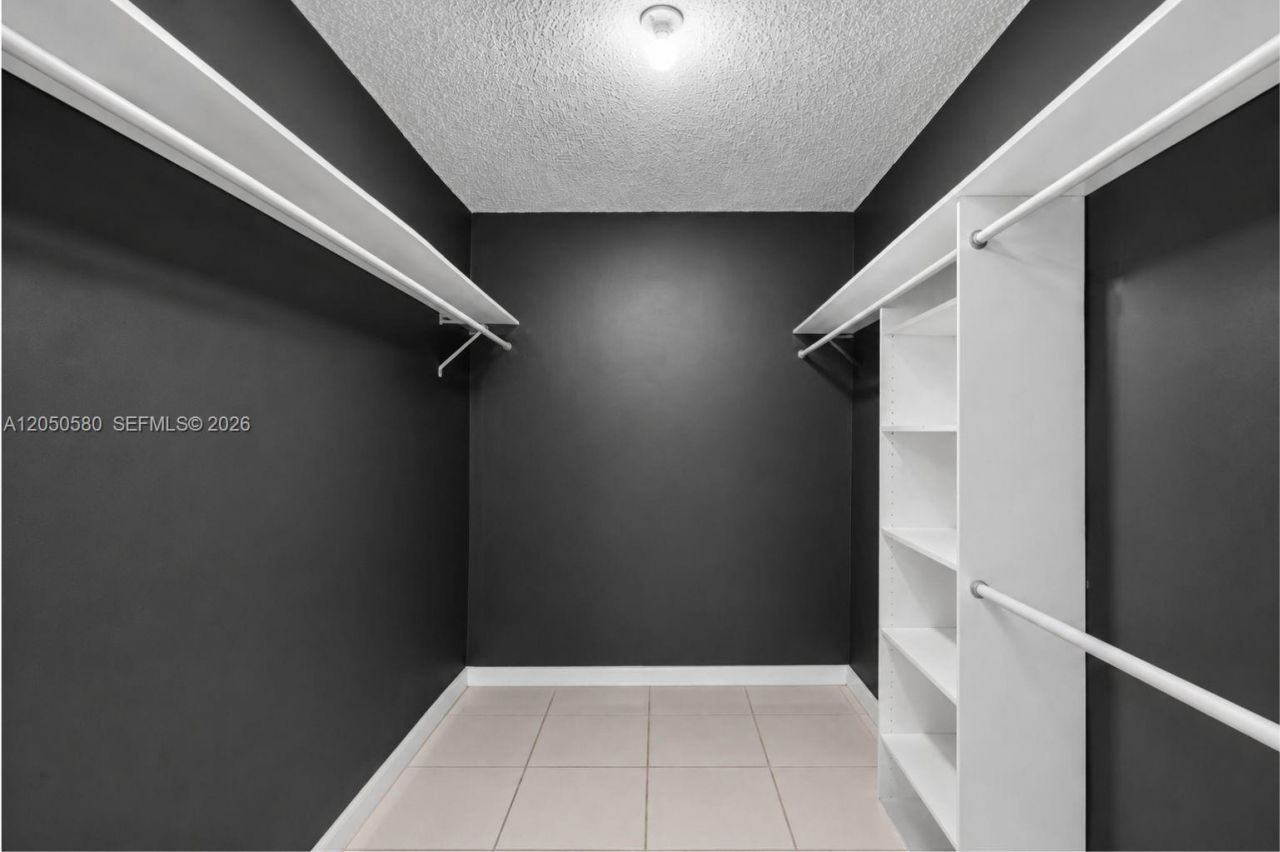 8501 NW 8th St , Unit 105, Miami, FL 33126 Photo