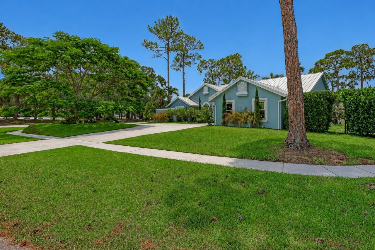 12925 Saint Davids Court, Wellington, FL 33414 Photo