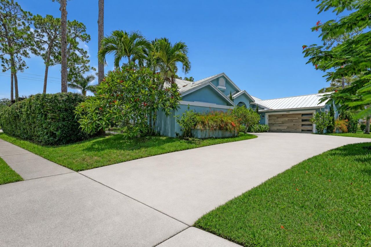 12925 Saint Davids Court, Wellington, FL 33414 Photo
