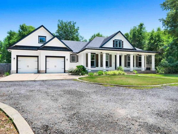 5710 Red Cedar St, Pensacola, FL 32507
