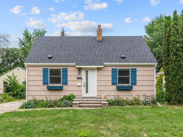 1081 Saint Paul Avenue, Saint Paul, MN 55116