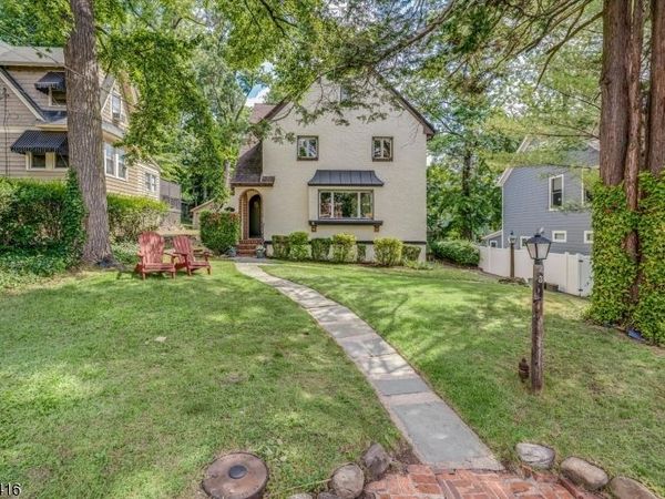 43 Pine St, Millburn, NJ 07041
