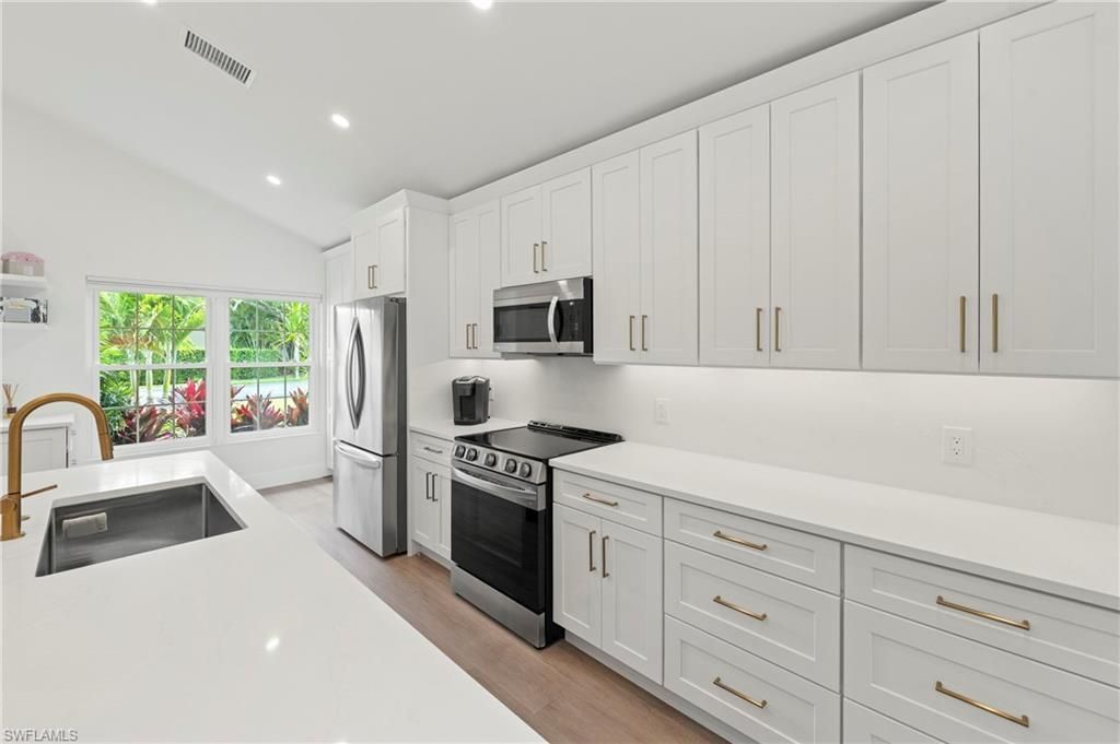 4775 Europa Dr, Naples, FL 34105 Photo