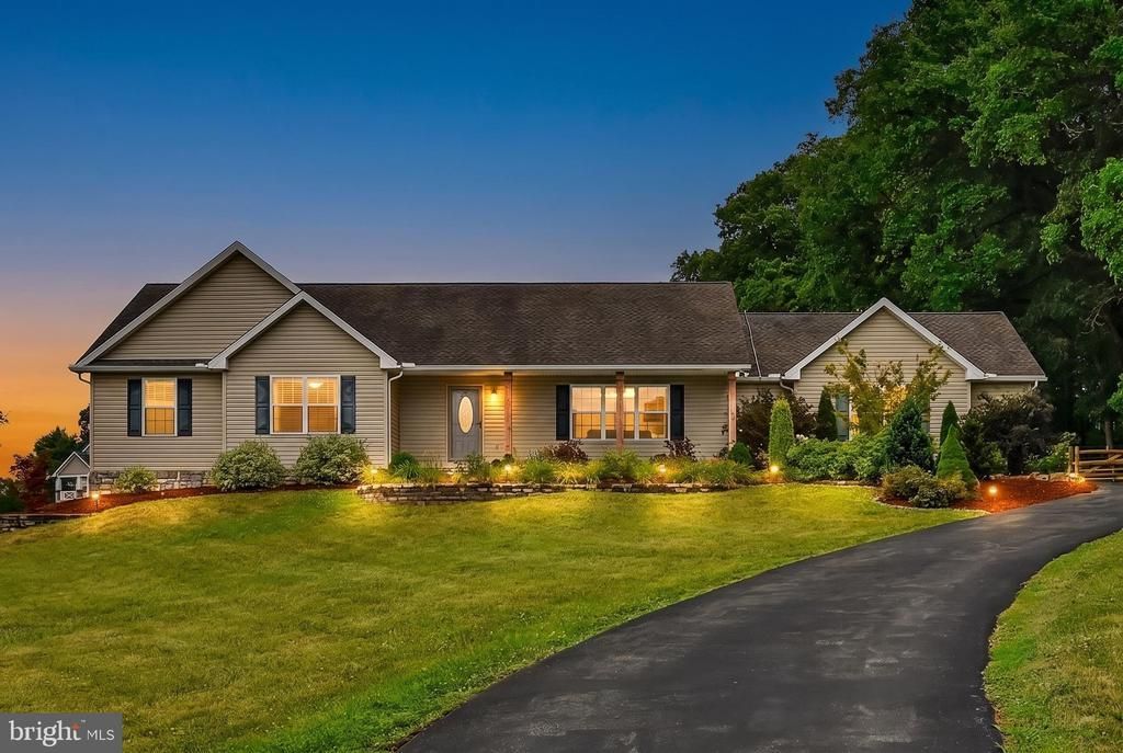 54 TORI LANE, PINE GROVE, PA 17963