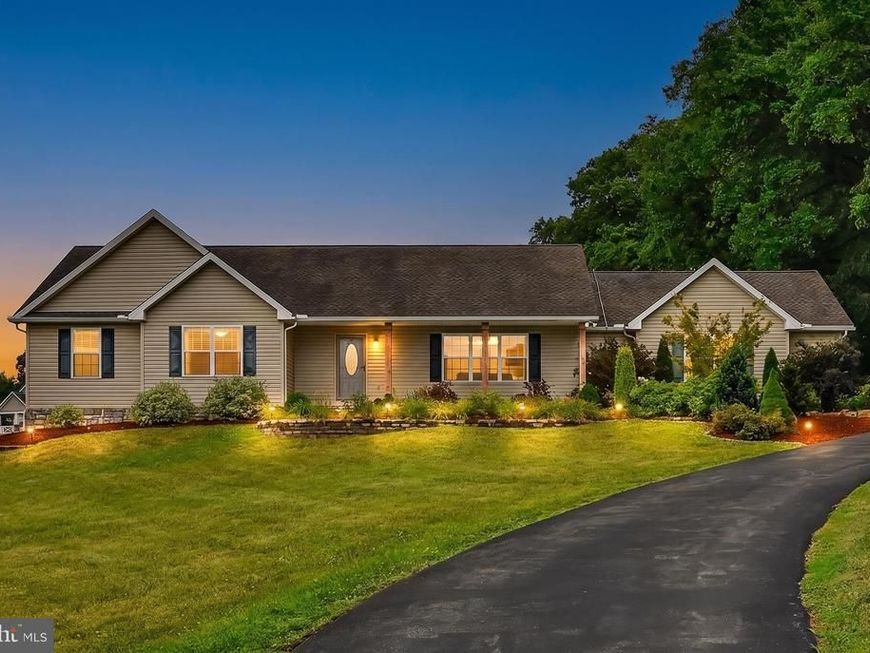 54 Tori Lane, Pine Grove, PA 17963 Main Photo