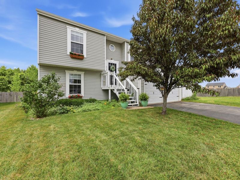 5793 Empire Mills, Canal Winchester, OH 43110 Photo 1