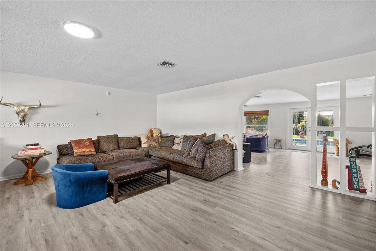 1068 D Rd , Loxahatchee, FL 33470 Photo