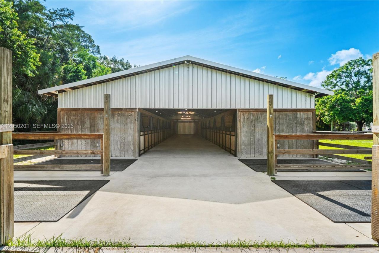 1068 D Rd , Loxahatchee, FL 33470 Photo
