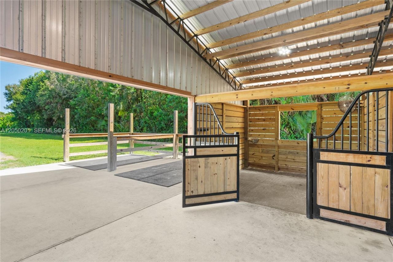 1068 D Rd , Loxahatchee, FL 33470 Photo